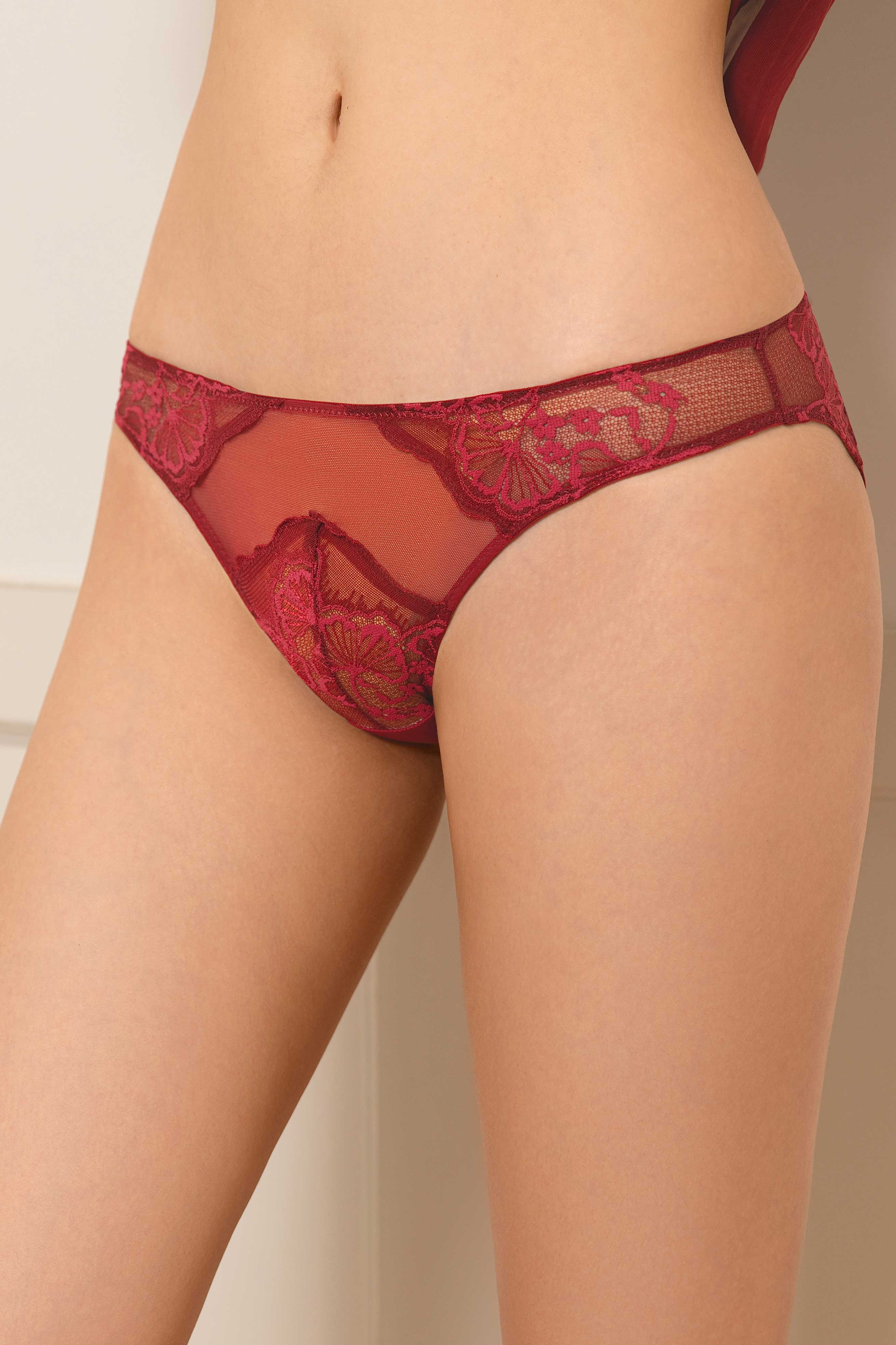 #color_bordeaux-red