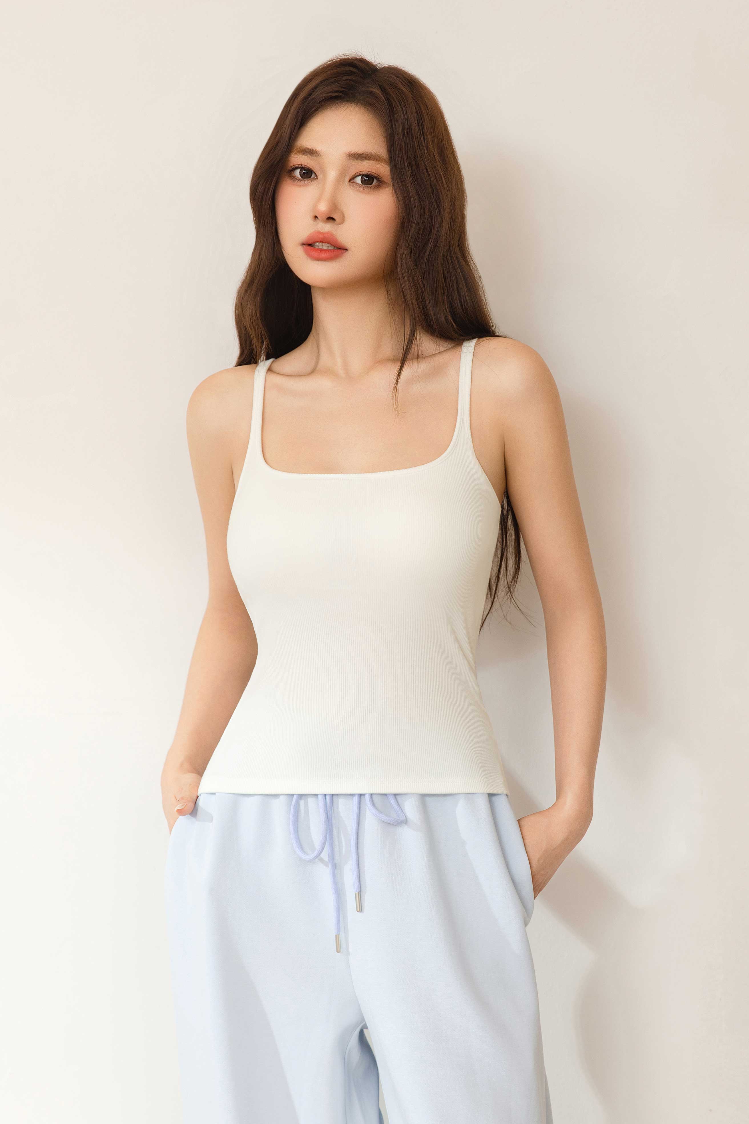 #color_snow-white